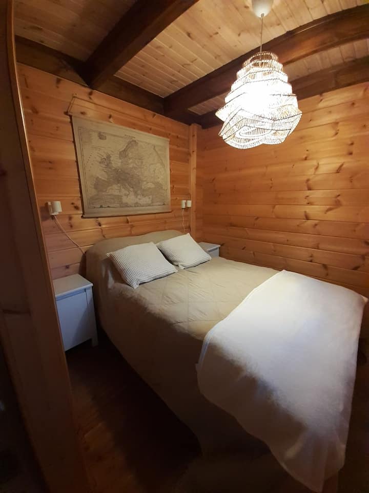 חדר שינה למטה