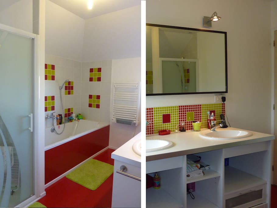 salle de bain et wc séparés. sur le même pallier que la chambre