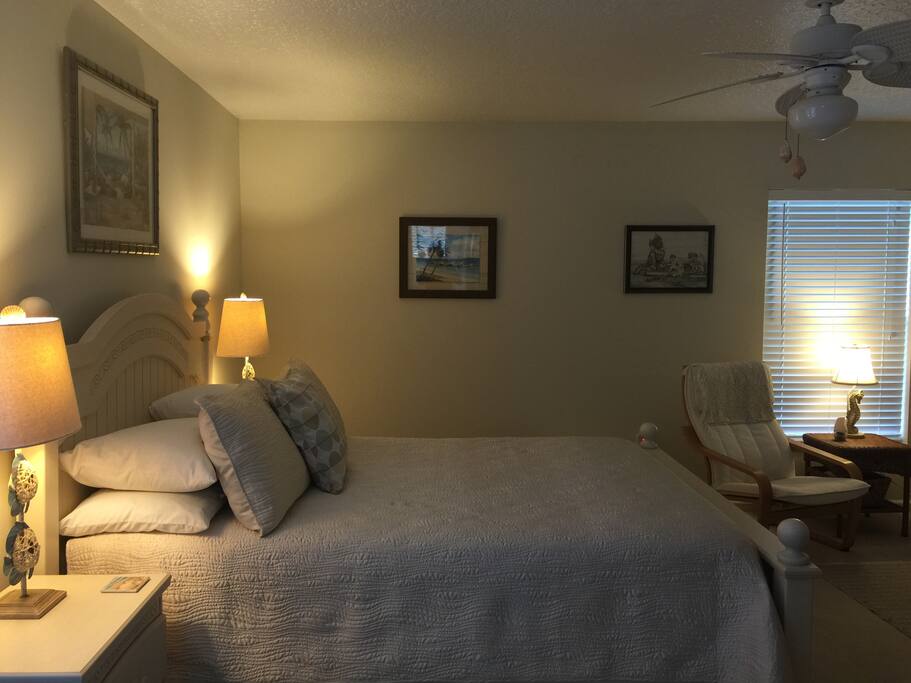 Comfortable queen size bed