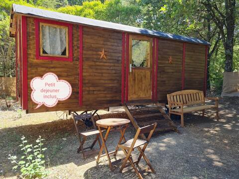 Western-style caravan in the heart of Luberon