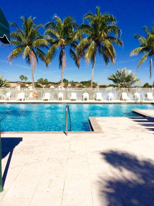 Community Pool at guest disposal
