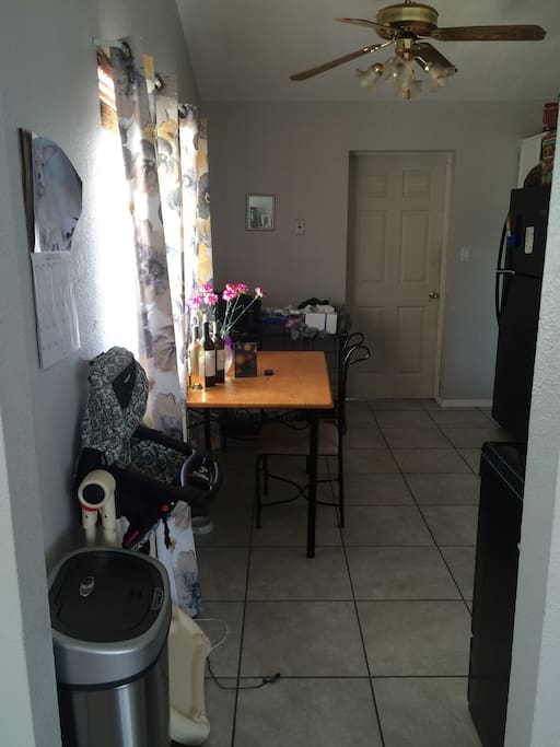 Kitchen photo 1