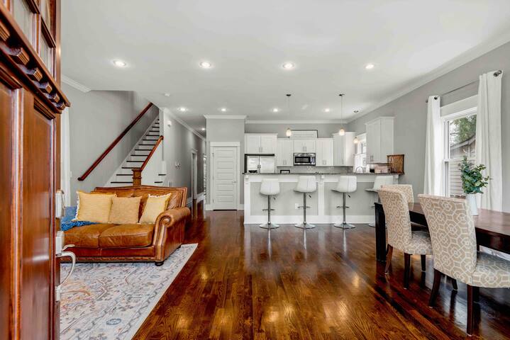 Nashville 4 BR Near Downtown Save on 3 to 7 Days gallery image 3