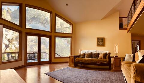 Redwood Creek Getaway!