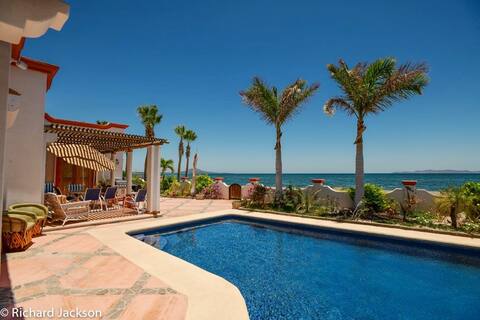 Casa Dreamaway - a beautiful house by the beach