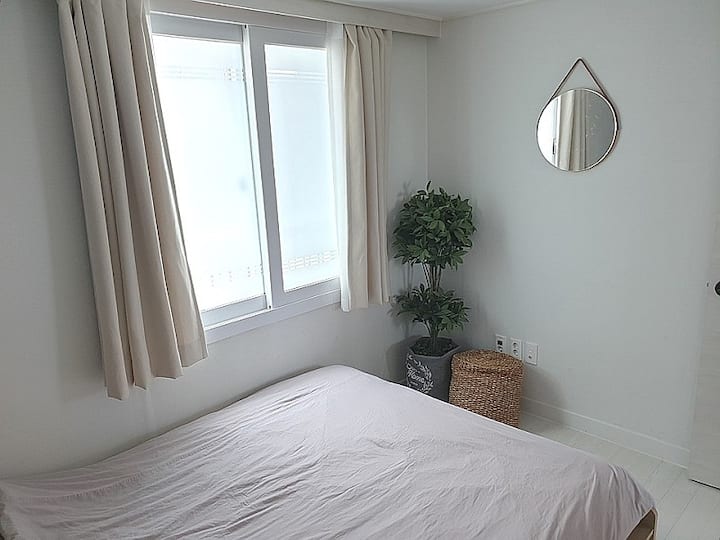 Das ist das zweite Schlafzimmer.