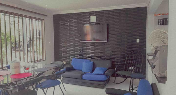 Ciruela Home, 3 Bedroom + Pool - Melgar