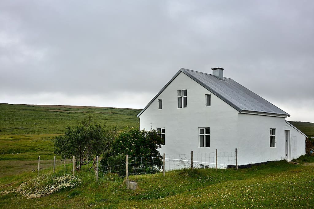 The farmhouse was built in 1926 but tastefully renovated and equipped to a modern standard of comfort