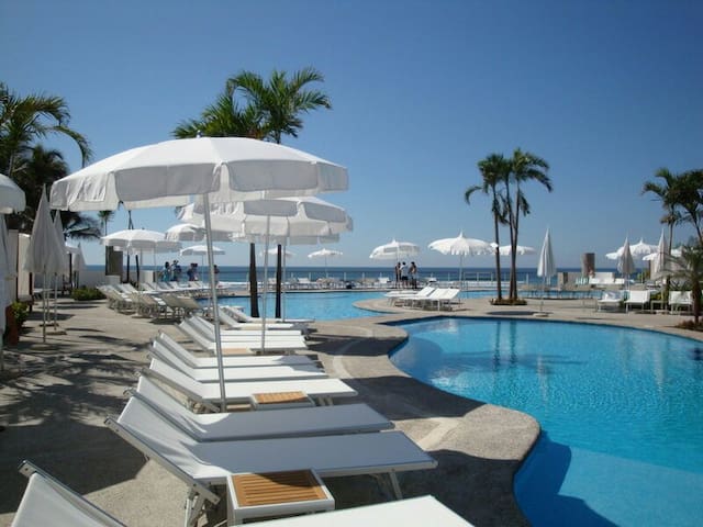 Mayan  Lakes Acapulco DIAMANTE con CLUBES