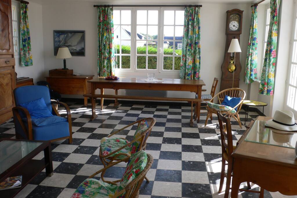 Salon