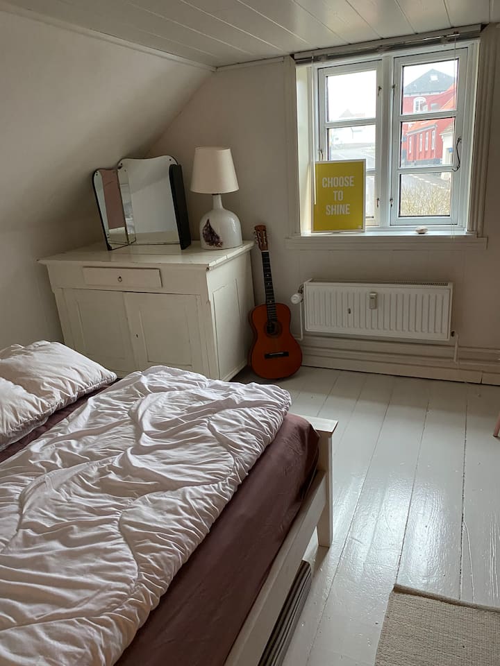 საძინებელი 4