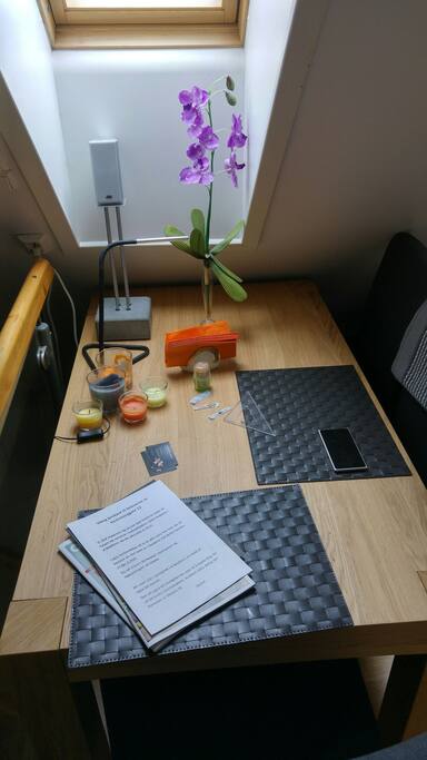 Eating and working station :)