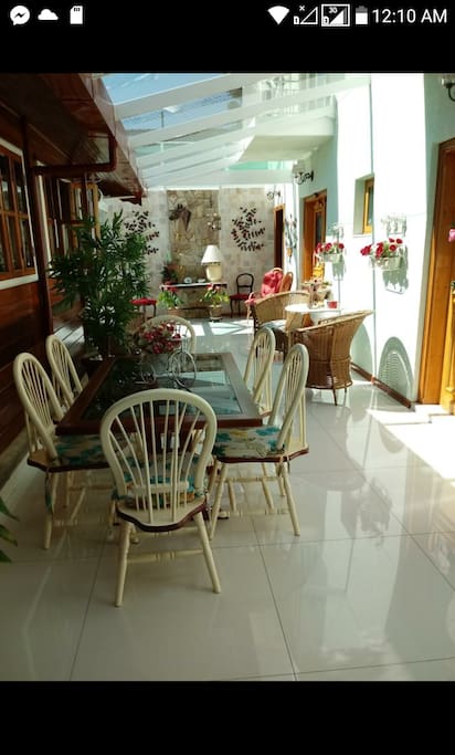 hall de entrada e café da manhã