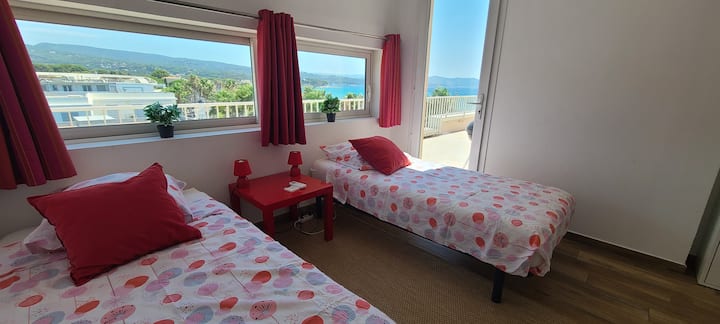 Chambre rouge - 2 lits 90