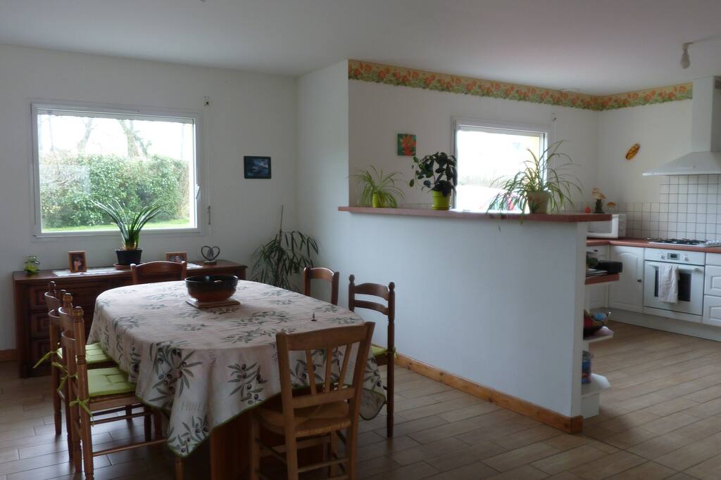 Salle a manger et cuisine
