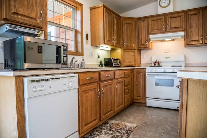 Cozy Room In The Big Woods - Clean, 5 Acres - Grand Marais, MN