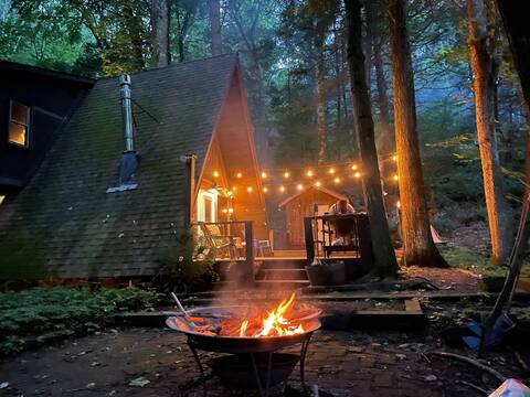 Cozy Poconos A-Frame on Appenzell Creek