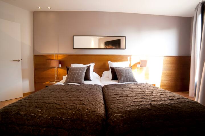 Serennia Ramblas-Pl.Catalunya -2 rooms gallery image 3