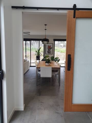 Pet Friendly Country Retreat with secured dog yard gallery image 4