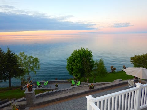 True North Lakeside Retreat