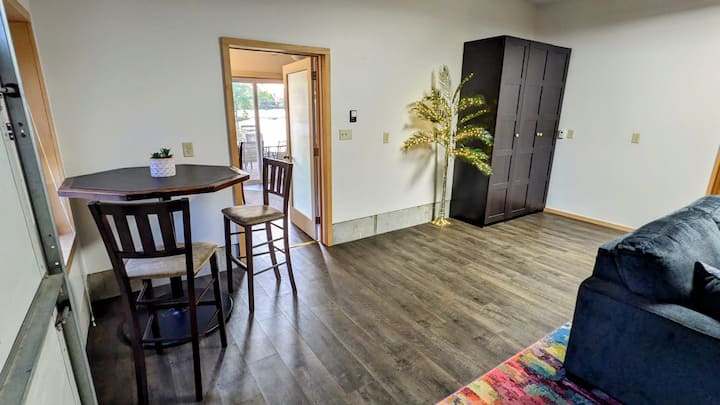 Lakeside Lodge W/private Beach And Dock - Illinois