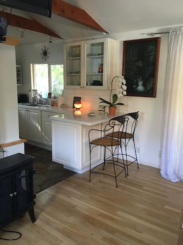 Very private cozy cottage.