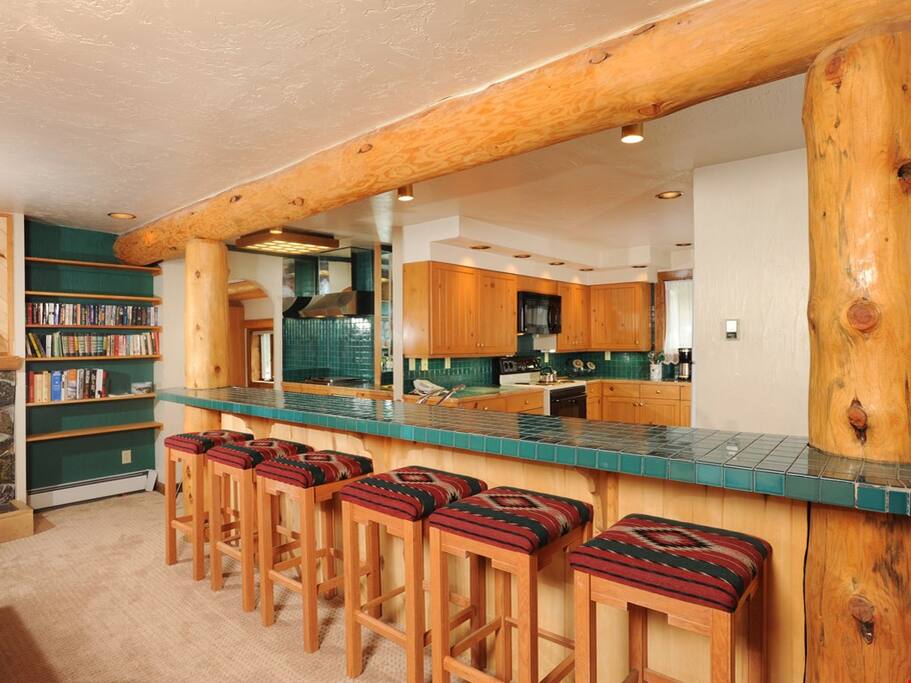 There is plenty of room to sit down at the breakfast bar