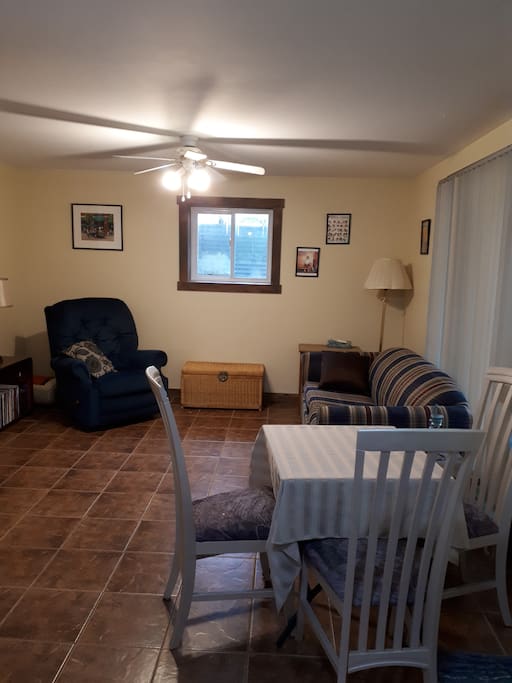 Living room / dining room