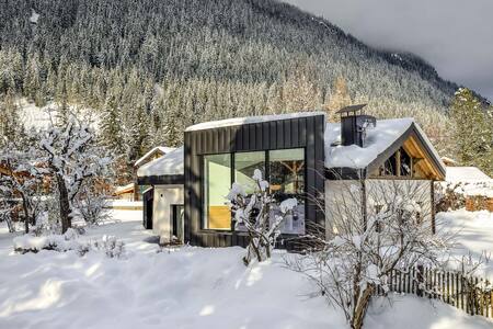 Chalet Black Diamond