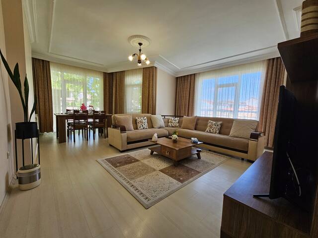 2 Min to Metro/Marmara park/Tuyap Expo 3 Rooms 3WC