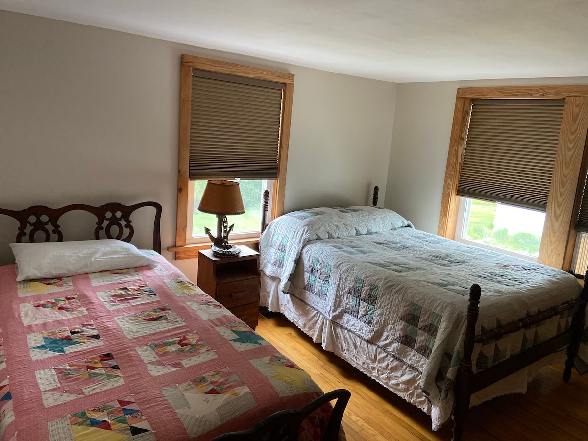 غرفة النوم 3
الملكة والتوأم