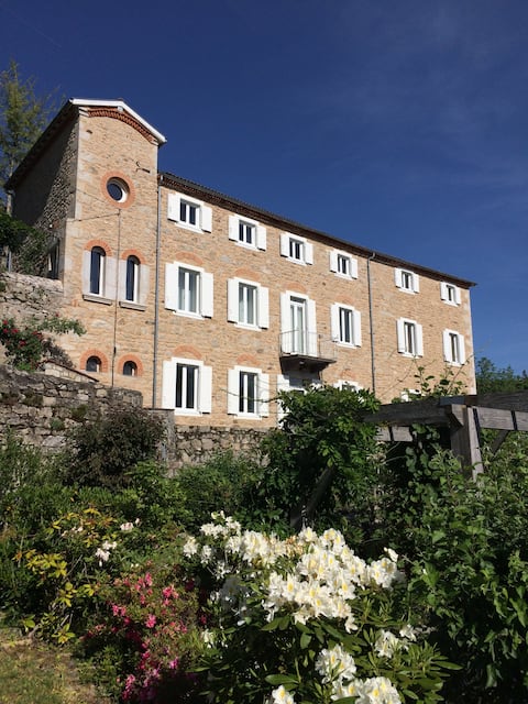 Château de Nouara – 12 people