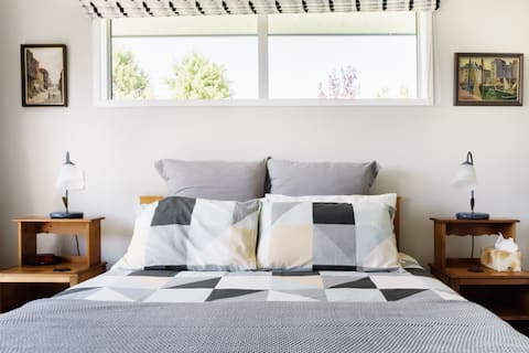 West Melton Village Guest Suite Close to Airport