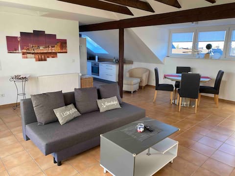 Beliebte Airbnb-Anzeige: Apartment with loggia to relax and feel good. in Rhein Kreis Neuss