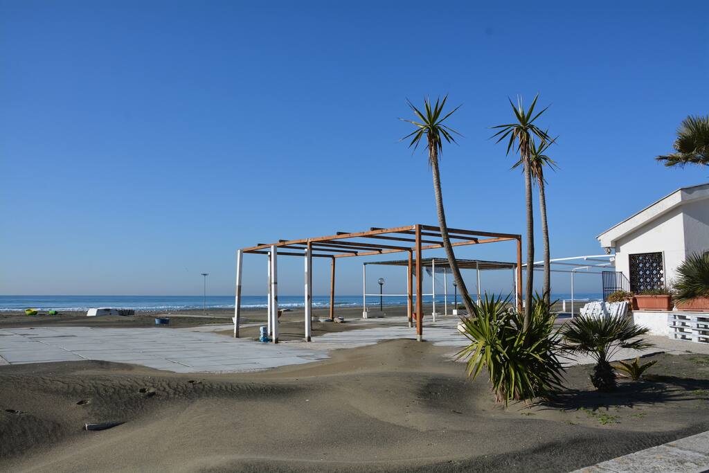 la spiaggia a 30 passi