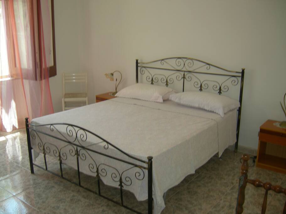 stanza letto 1