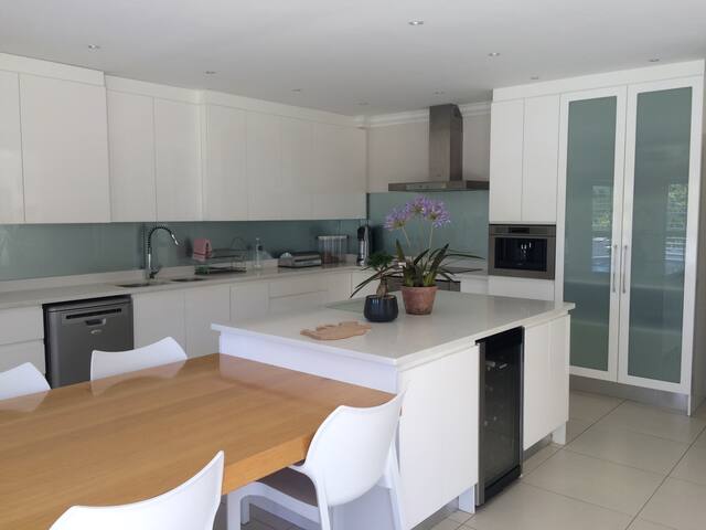 Modern family home in Security Estate gallery image 4