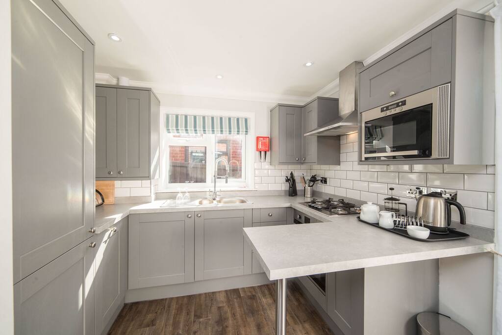 Modern, well-equipped kitchen