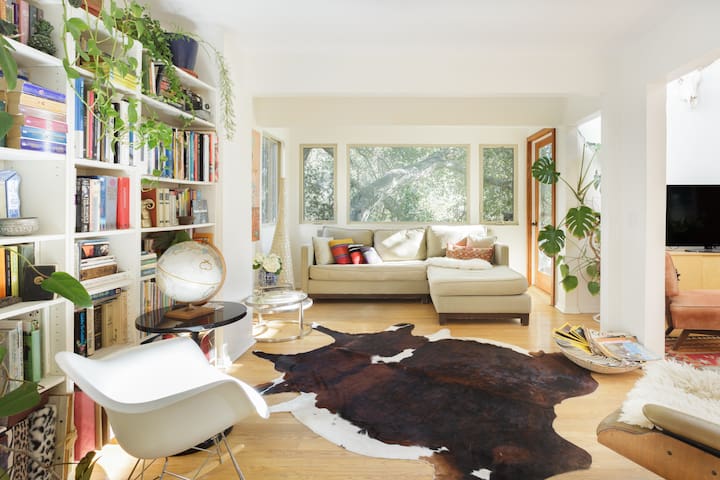 Light Filled Bohemian Haven with Hot Tub and Mountain Views