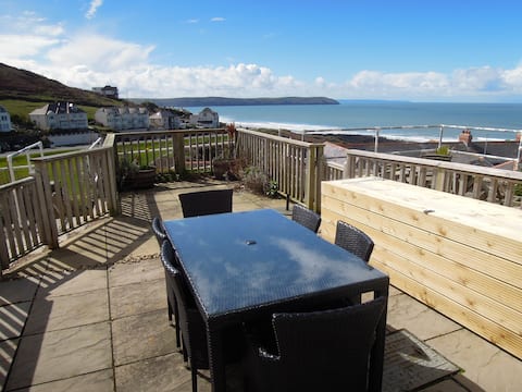 Top Airbnb: Modern Woolacombe house with stunning sea views in Mortehoe