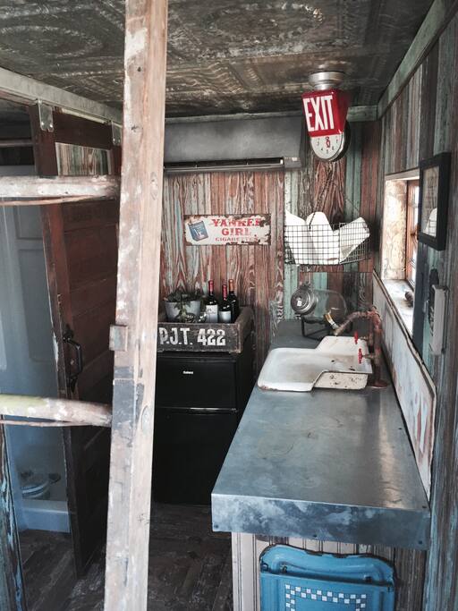 Kitchenette, Mini Frig, Coffee