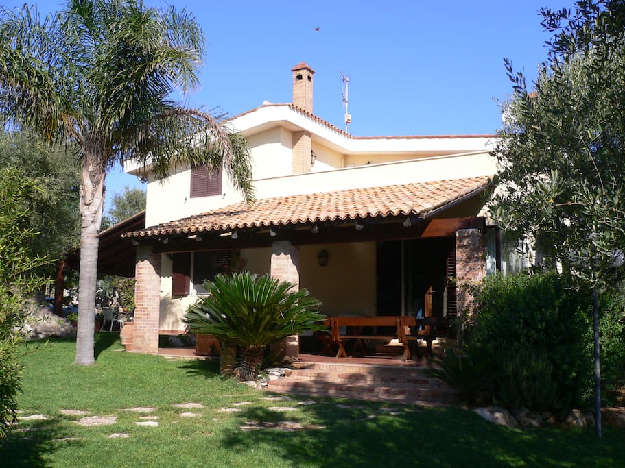 Villa e Giardino con Veranda per pranzo o per cena