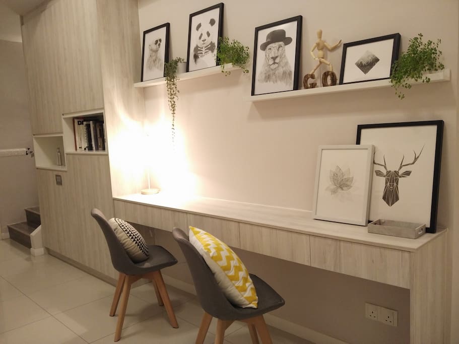 Fully Functional Working Desk
