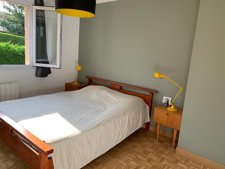 غرفة النوم الرئيسية 