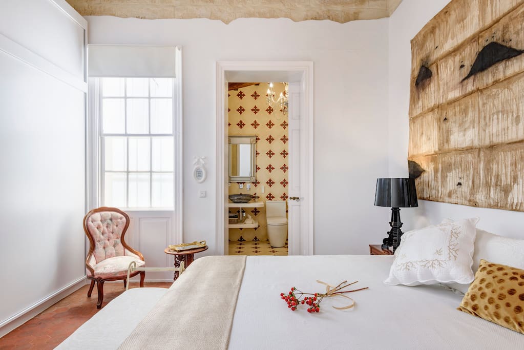 3-We have blended modernity and tradition ## Hemos mezclado modernidad y tradición