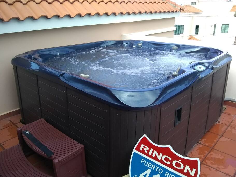 Private jacuzzi on 3rd floor