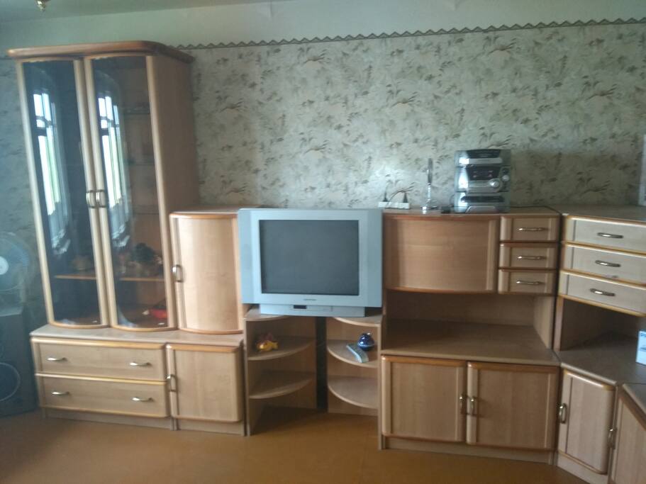 Стенка в гостинной