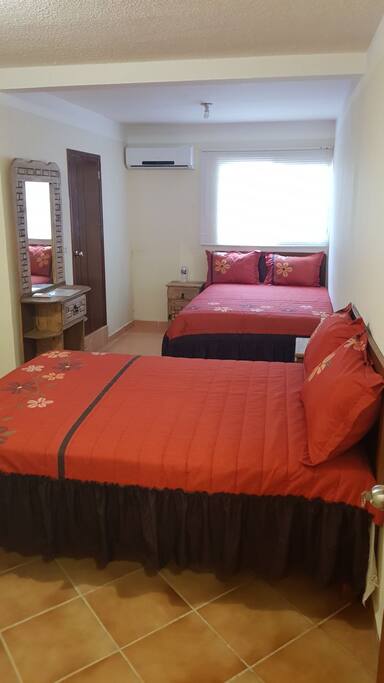 Cuarto con baño privado, aire acondicionado