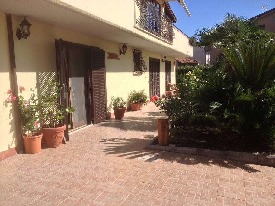 l'ingresso della casa