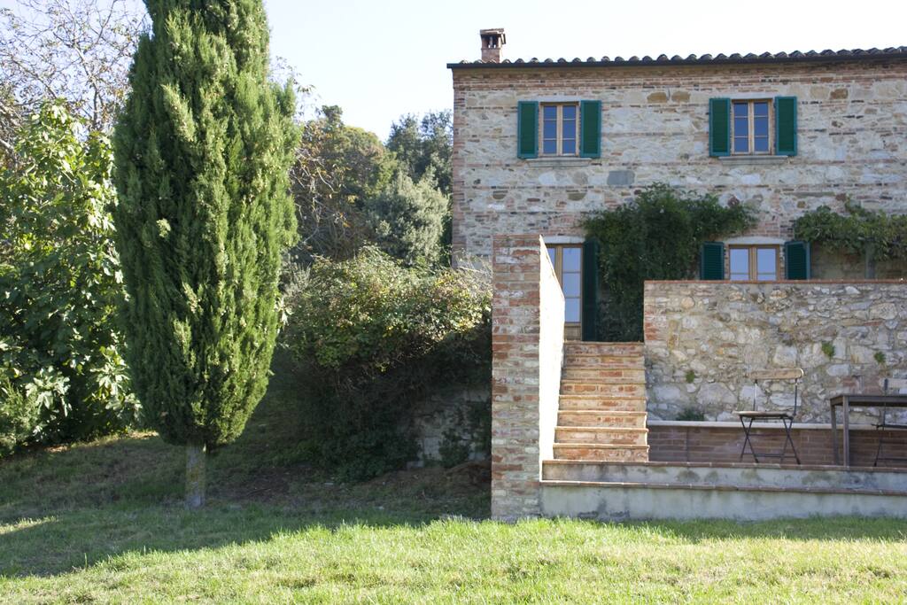 Ansicht von Süd, Sitzplatz für den Sonnenuntergang - mit Blick auf Siena.